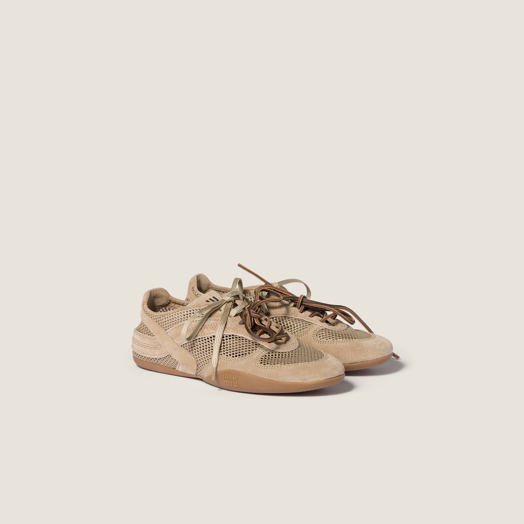 Gymnasium sneakers